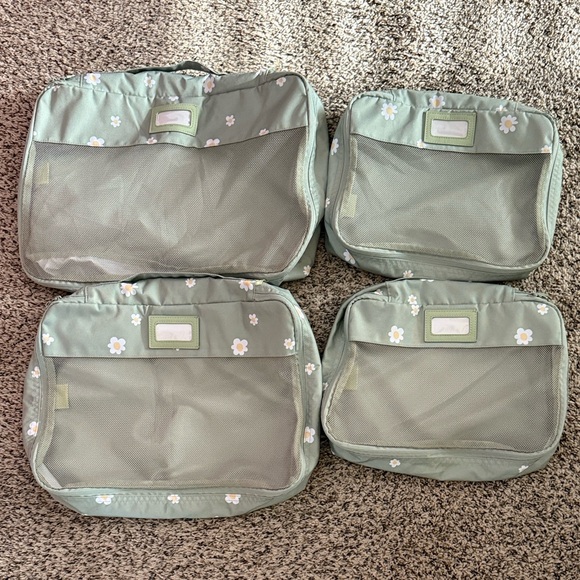 Calpak Green Daisy Travel Bag Set - Picture 4 of 4
